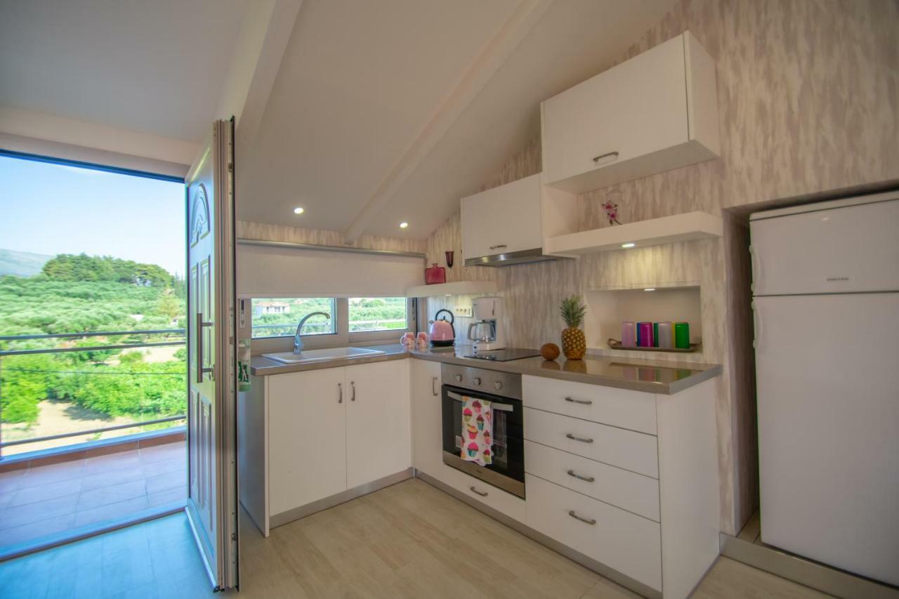 Villa Daizy Boutique Apartments ลากานาส ภายนอก รูปภาพ